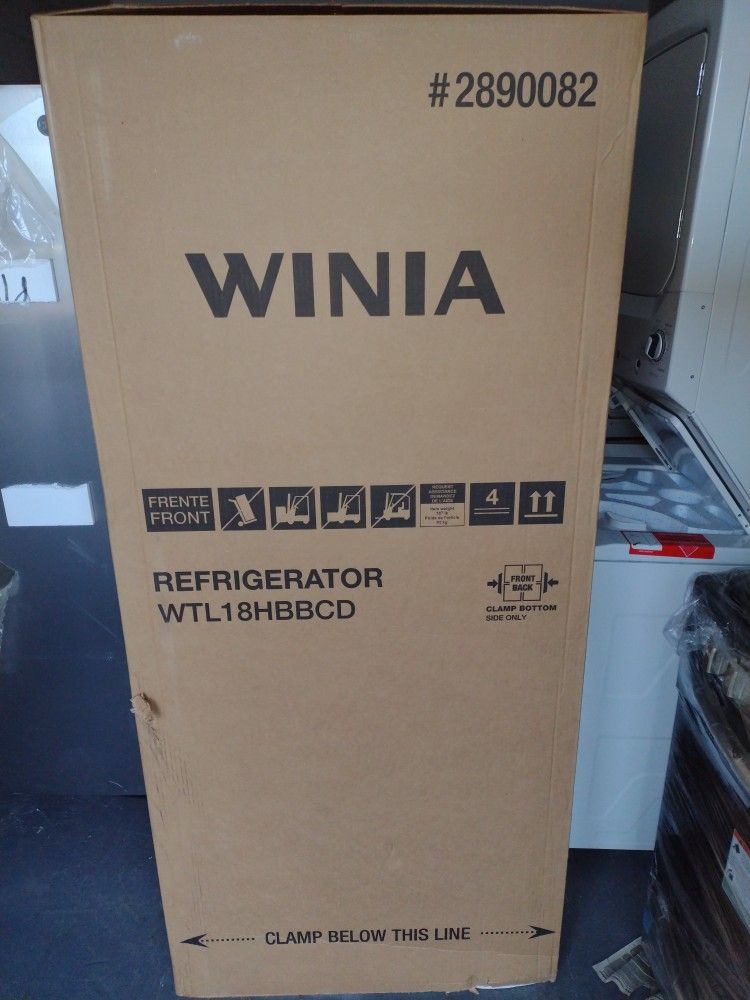 Brand New black refrigerator, delivery available!!!