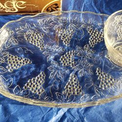 Vintage Anchor Hocking Glass Serva Snack 8- Piece Set