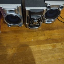 Sony Radio With 3 Disks Changer For Any Good Offer