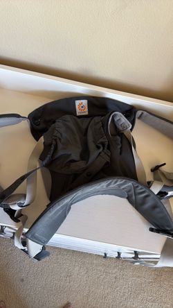 Ergo baby carrier