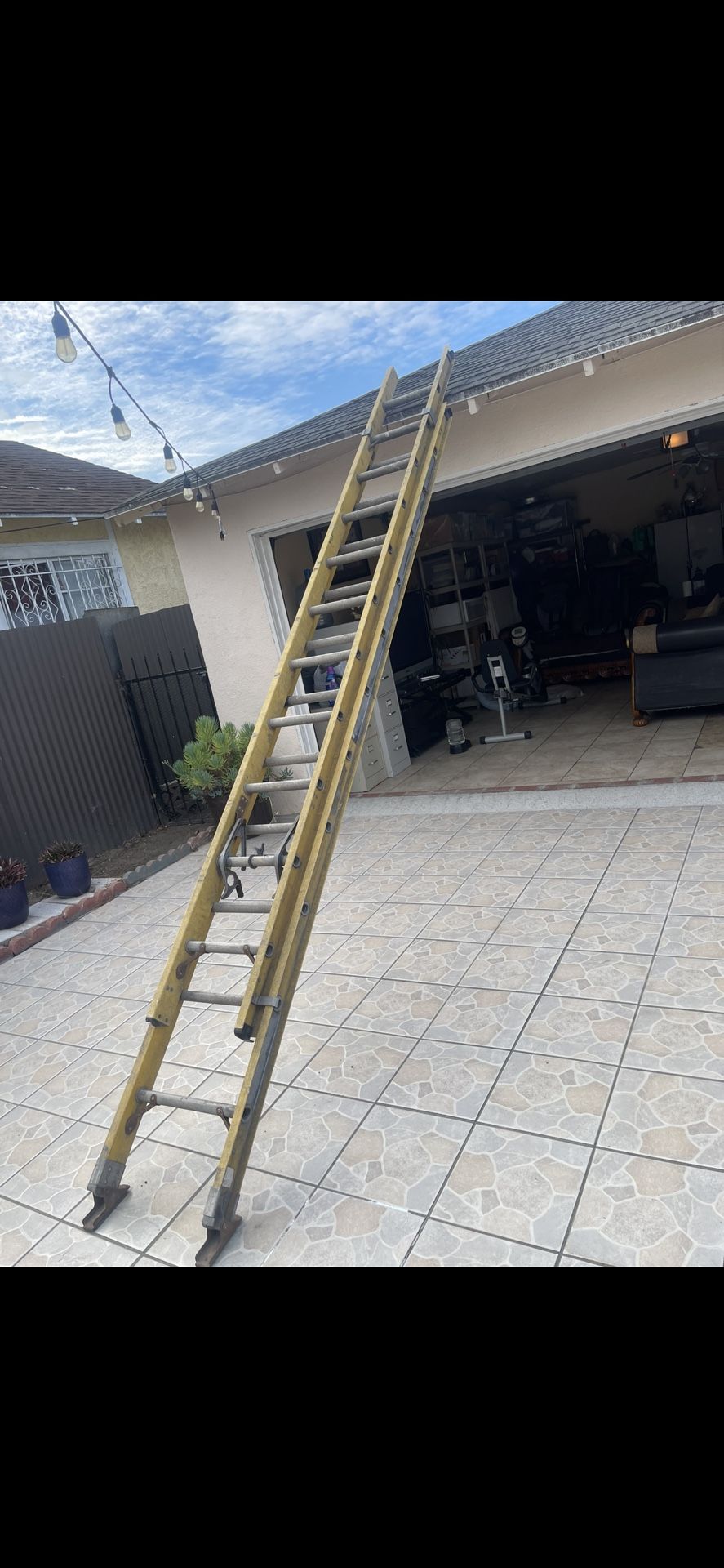 Excellent condition, 22 feet and more sizes available fiberglass extension ladders