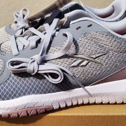 Reebok Women Shoes Size 9 NEW