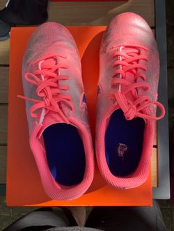 Girls Nike Cleats Size 4.5