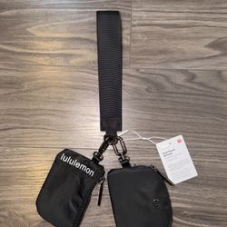 Black Lululemon Wrislets