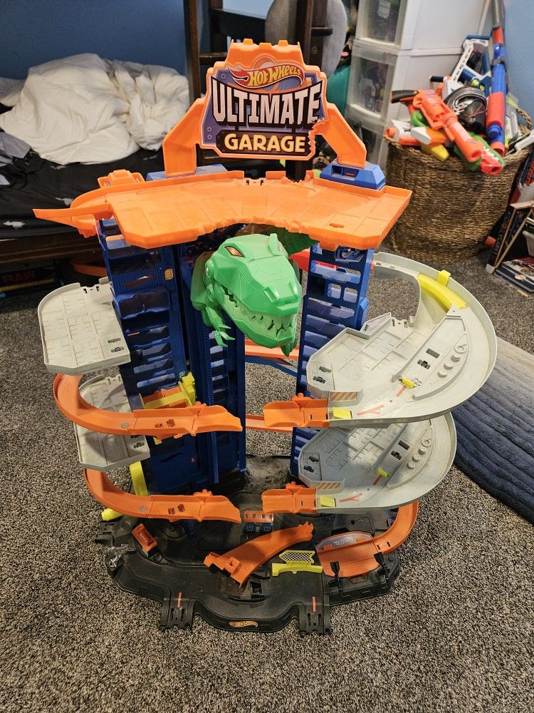 Hot Wheels Ultimate Garage