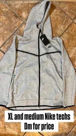 Nike tech size medium
