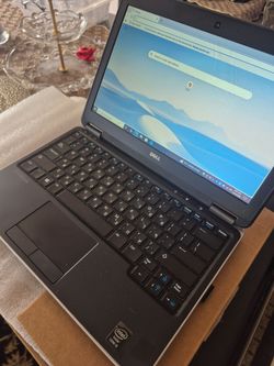 Dell Latitude Laptop FAST i5 Portable  13.6" HD , Laptop Key Led HDMI USB win 10 pro
