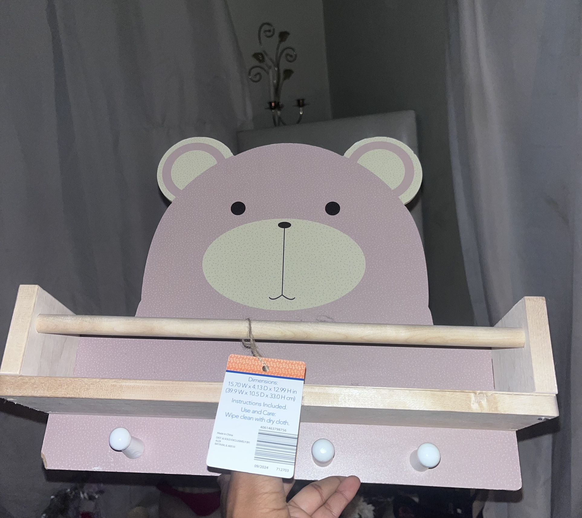 Kids Bear-Shaped Wall Shelf with Hooks