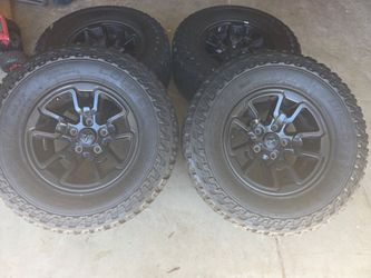 5 lug ram rebel 1500 17 inch rims and tires