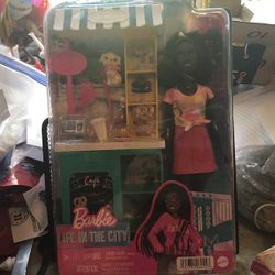 Barbie Life In the City Playset