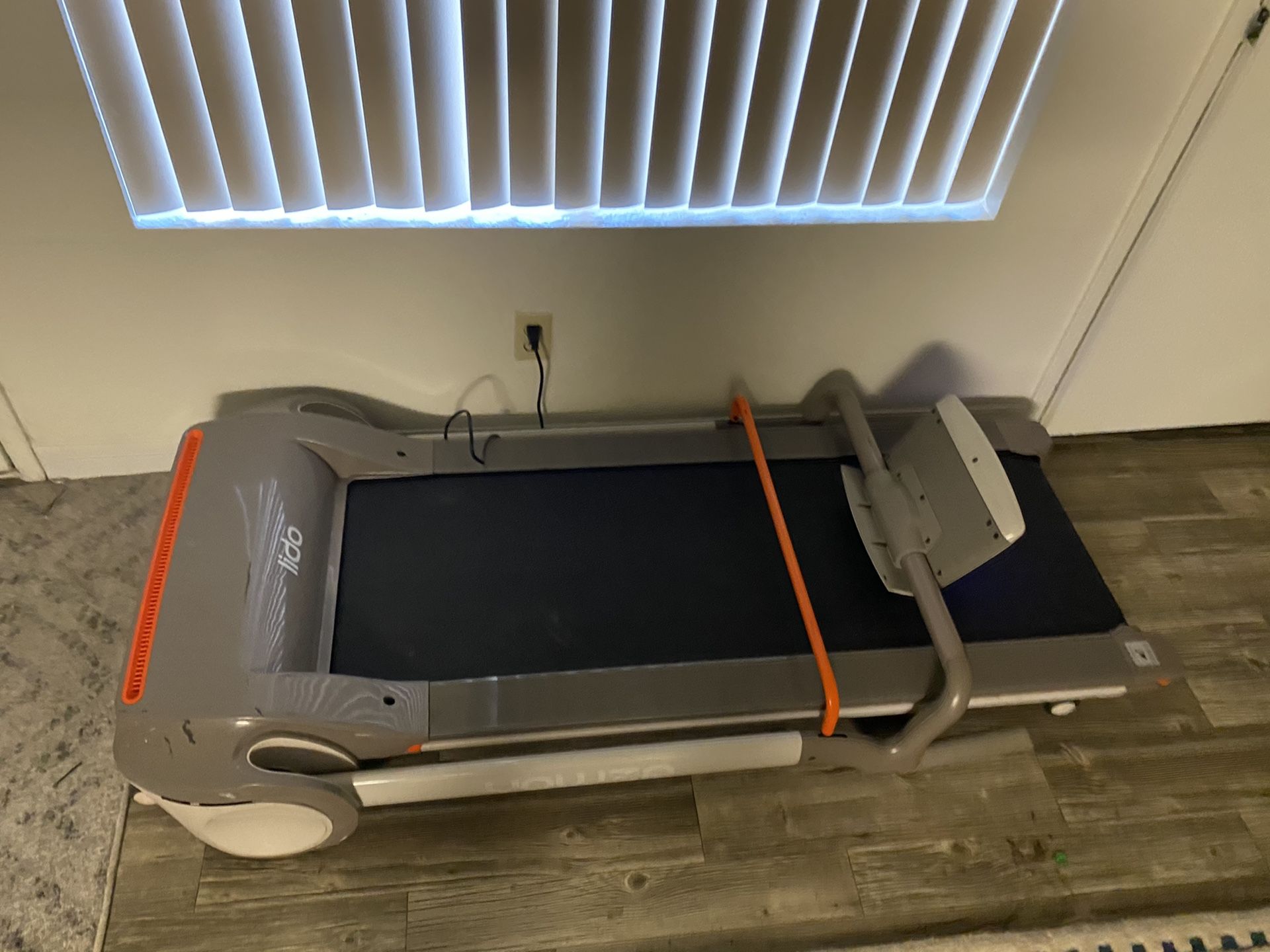 Opil Medium Size Treadmill