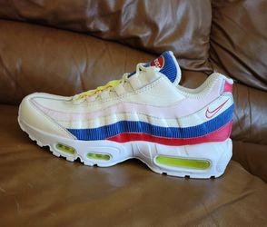 Women's (Unisex) Nike Air Max 95 SE Panache Leather Shoes Size 10 Women Or 8.5 Men. for in Powder Springs, GA OfferUp
