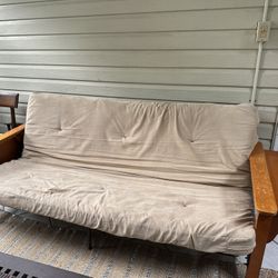 Sturdy Futon