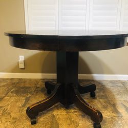 Round Dining Table on Wheels high quality wood 42 in Wide , 30 in Tall 