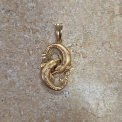 14k Yellow Gold Swimming Dolphins Pendant 