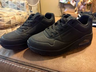 Black Sketchers