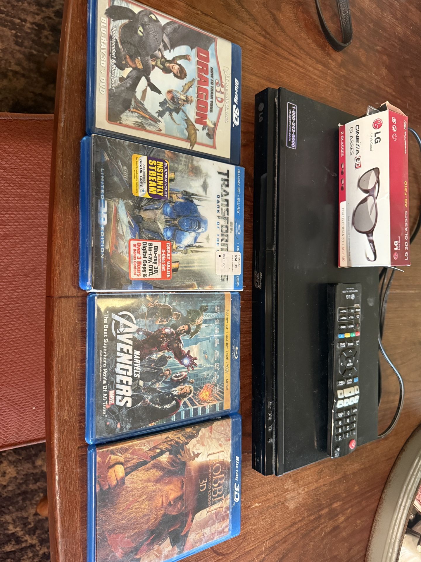 LG Blue 3D Disc Player + 4 Movies And 3D Glasses