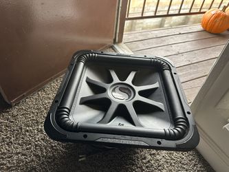 (15)” L7 Blue Kicker speaker Only no box.