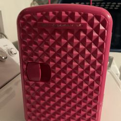 BRAND NEW MINI FRIDGE 