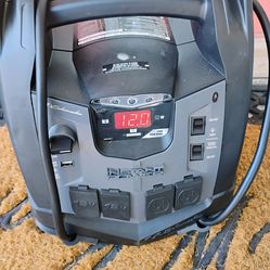 Schumacher Electric 6-in-1 1500A Car Battery Jump Starter & Power Station/150-PSI Air Compressor