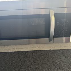 Microwave (under Cabinet)