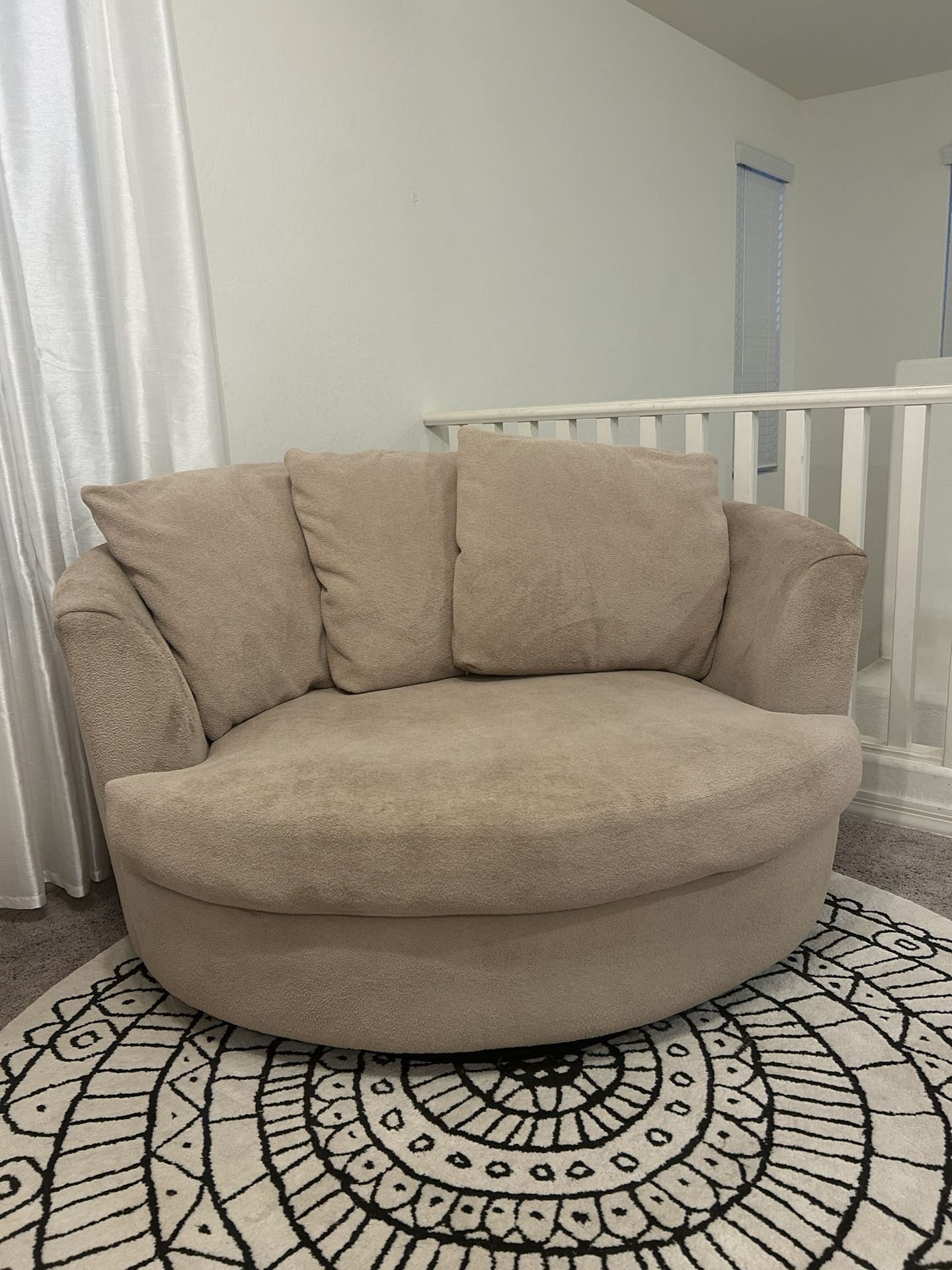Swivel Oversized Accent Chair
