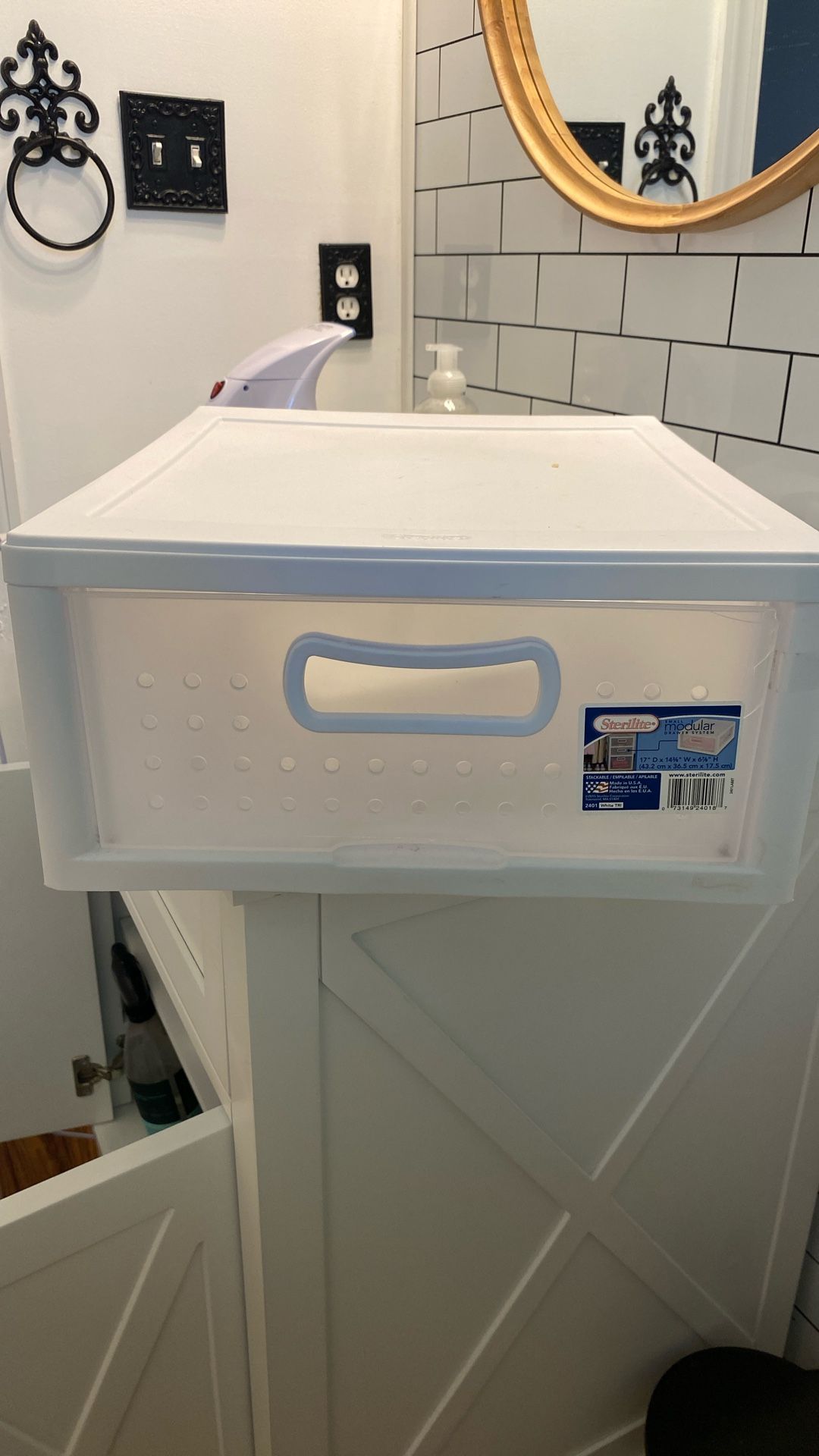 Sterilite drawer