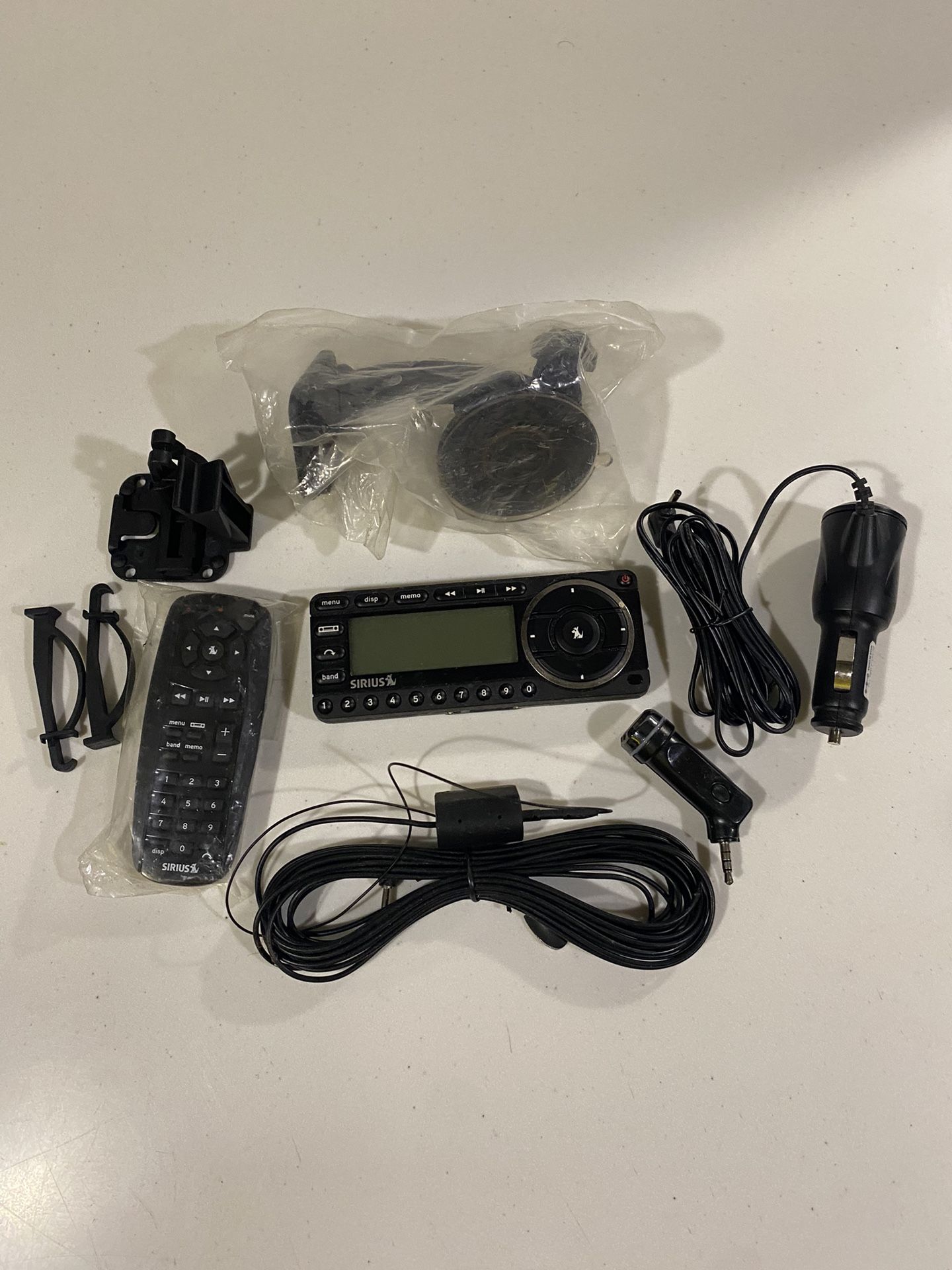 Sirius Starmate 5 ST5 XM Satellite Radio Remote Included
