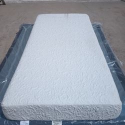 Serta I Comfort Twin Xl Memory Foam Mattress And Box Spring 