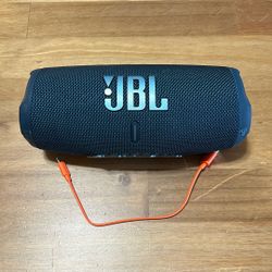 JBL Charge 5