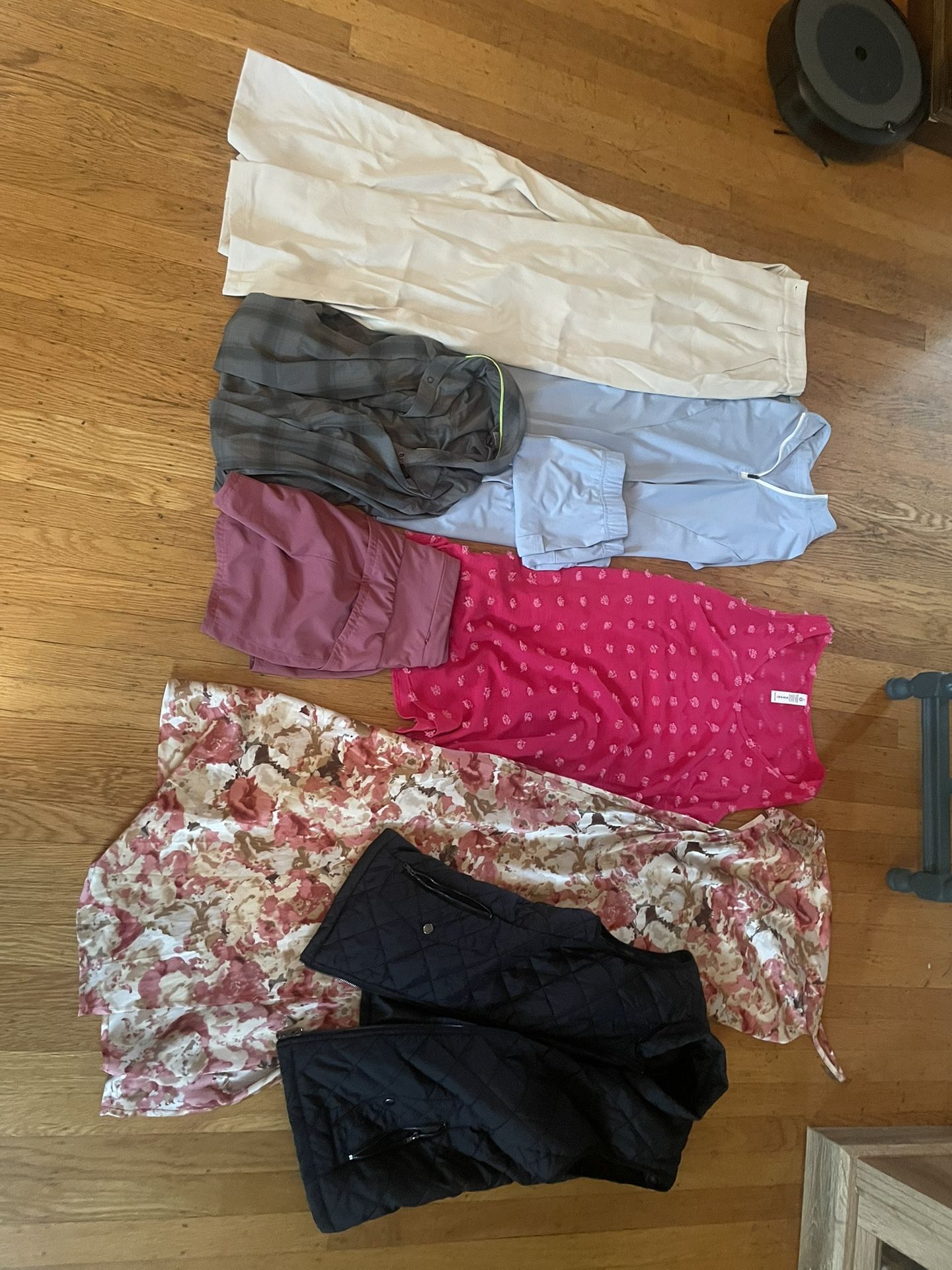 Clothing Bundle #6- Lower-end, Normal Wear
