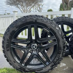 Mercedes G500 / G55 / G550 Wheel Set With Tire’s 