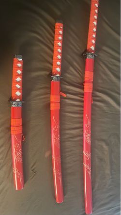 Three piece sword set