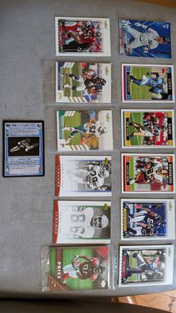 Mixed Sports & TCG Card Lot (19 Cards Total)