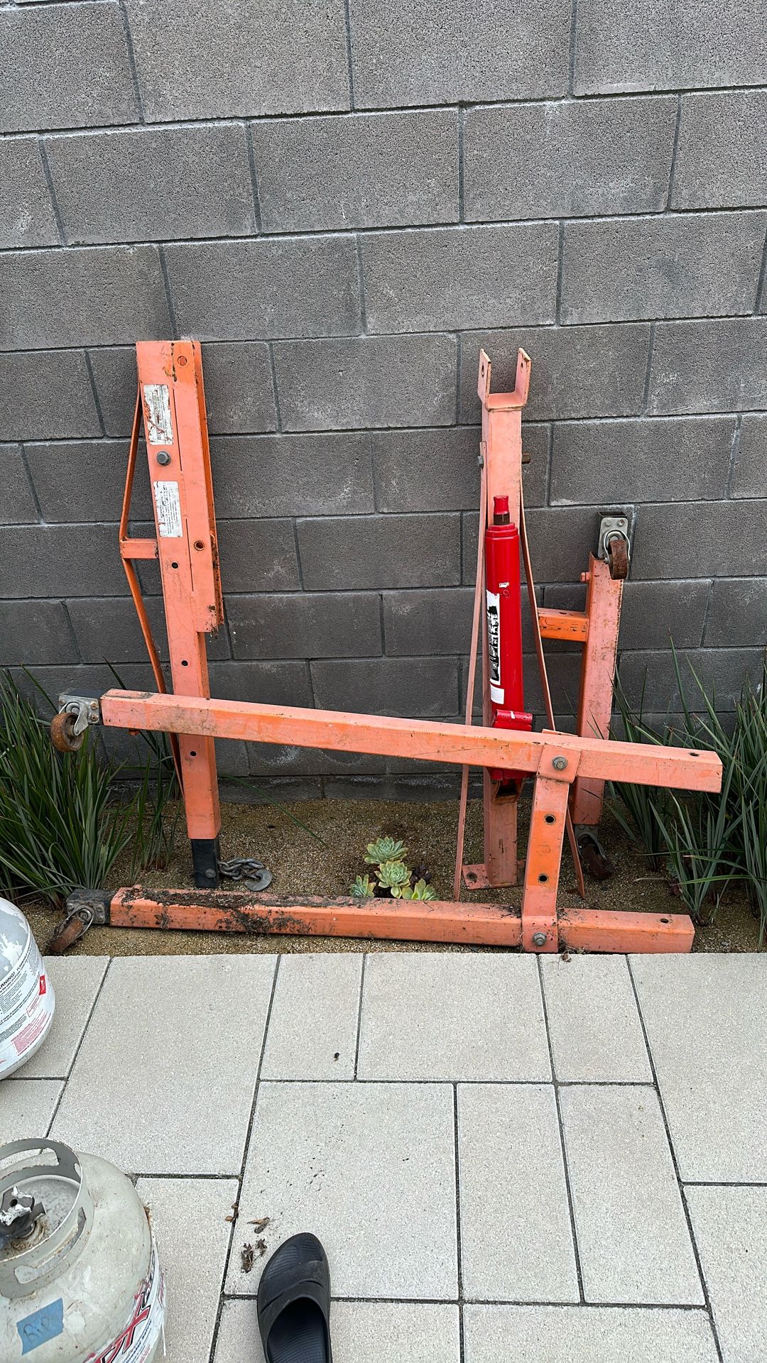 Cherry Picker / Engine Hoist