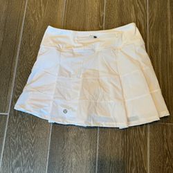 Lululemon white athletic skirt size 4 / XS