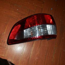 2001-03 Toyota Siena Tail Light