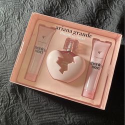 Ariana Grande Perfume Gift Set