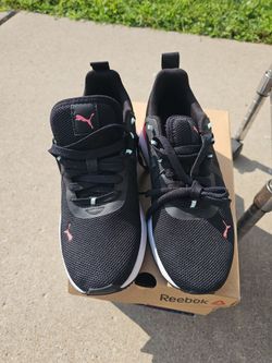 Women walking shoes