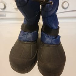 Snow Boots Size 7