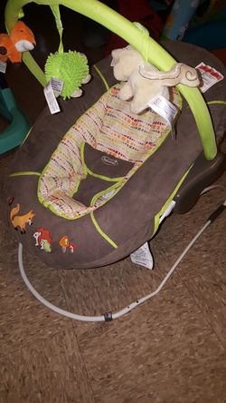 Baby vibrating chair
