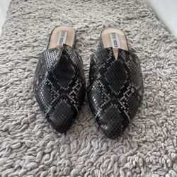Brand New - Croc Flats - Steve Madden