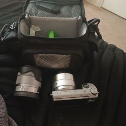 Sony NEX-5R Camera Bundle w/ 2 Lenses + Bag 