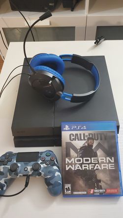 PS4 + 1 controller + 1 Game + 1 headset