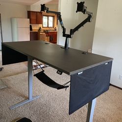 Uplift Rectangular Desk