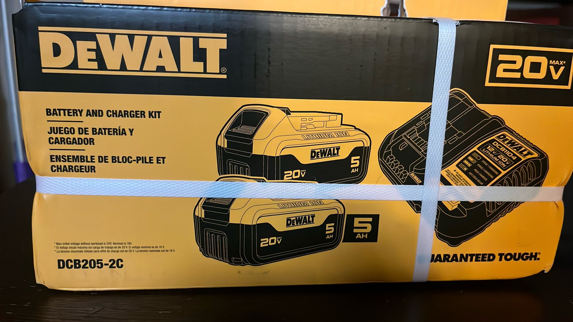 DEWALT 20V MAX Battery Charging Kit, Includes 2 Batteries, 5Ah