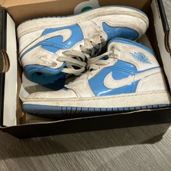 Air Jordan 1 Mid