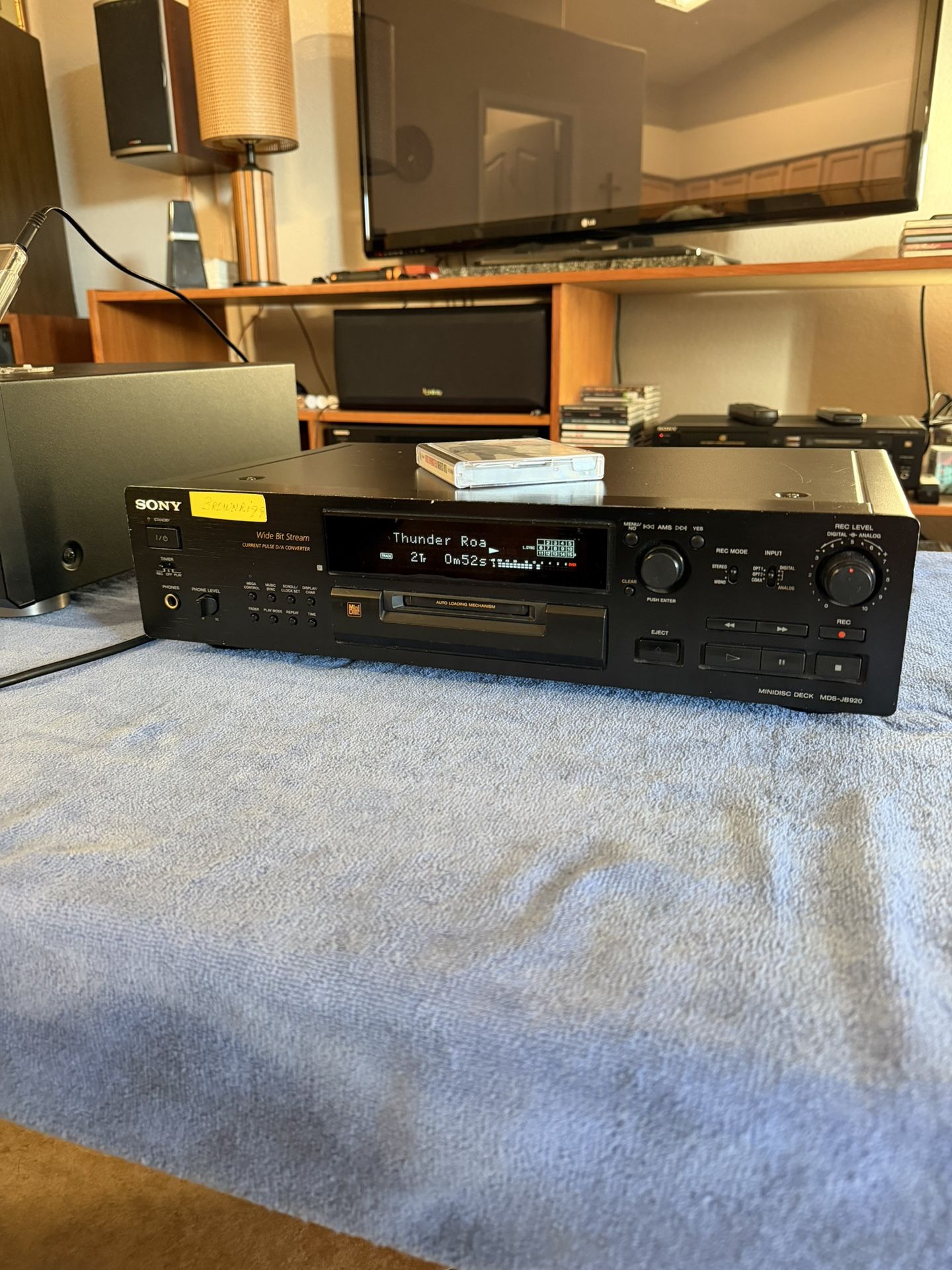 Sony MDS-JB920 MiniDisc Recorder / Player (READ)