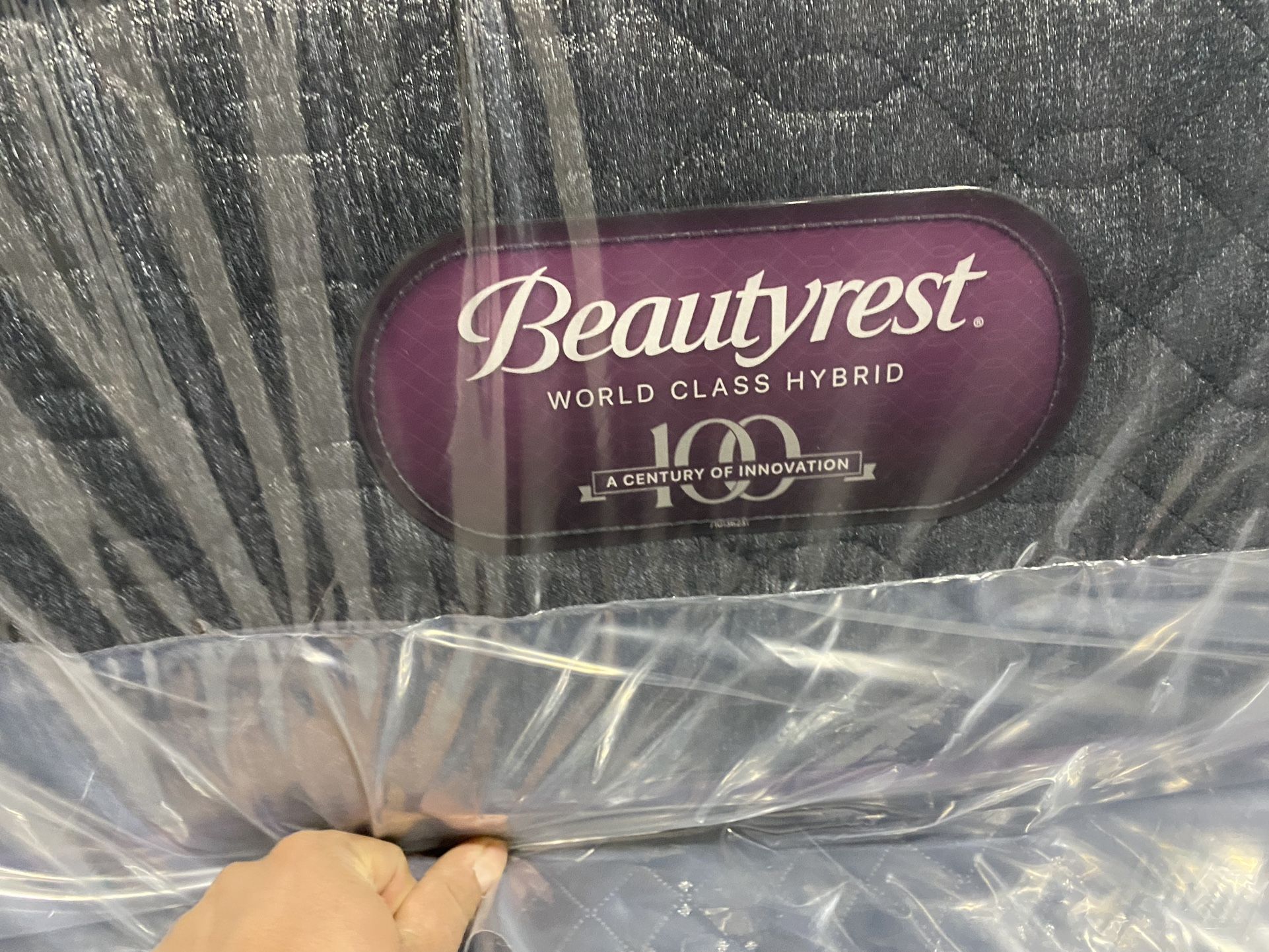 Beautyrest Black World Class Firm Queen Size Brand New