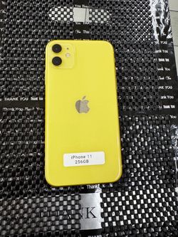 iPhone 11 64GB  Unlocked/Desbloqueado HABLAMOS ESPAÑOL